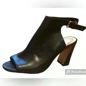 Vince Camuto Like New Black Cellia Leather Slingback Opened Peep Toe Heels 11M